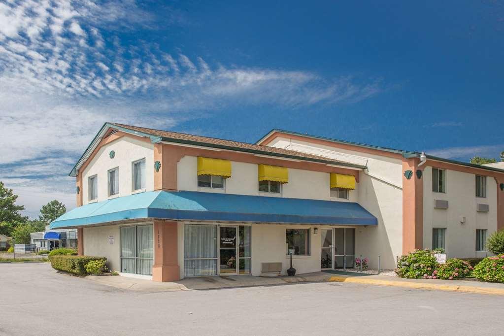 הבלוק Econo Lodge Cherry Point מראה חיצוני תמונה