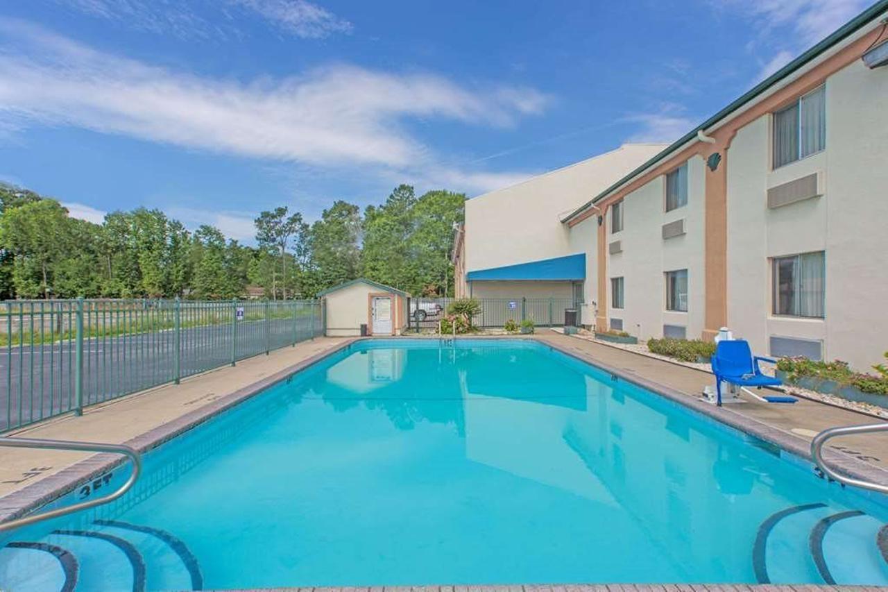 הבלוק Econo Lodge Cherry Point מראה חיצוני תמונה
