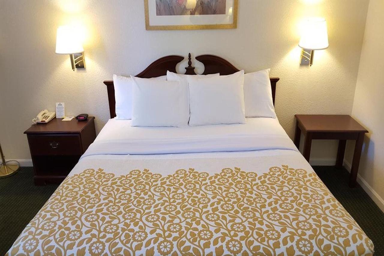 הבלוק Econo Lodge Cherry Point מראה חיצוני תמונה